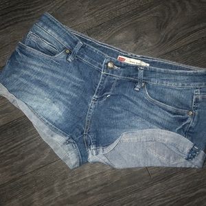 Levi’s shorts